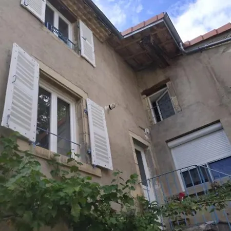 Aux Rosiers Rouges * Chauriat